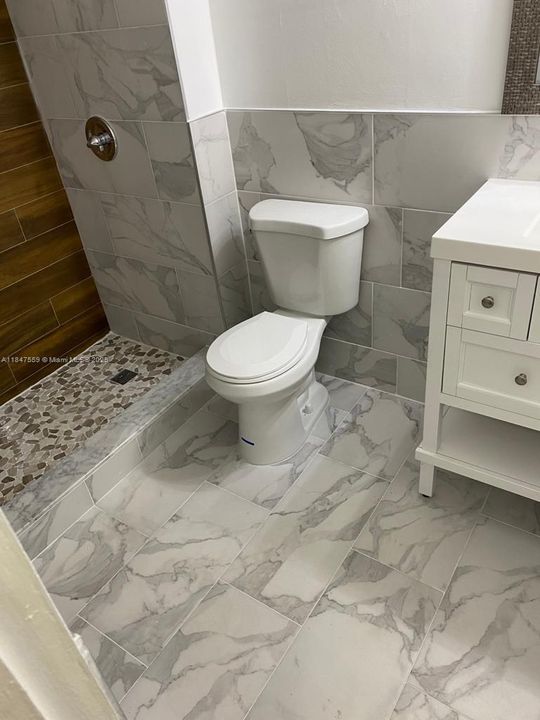 待售: $275,000 (1 贝兹, 1 浴室, 780 平方英尺)