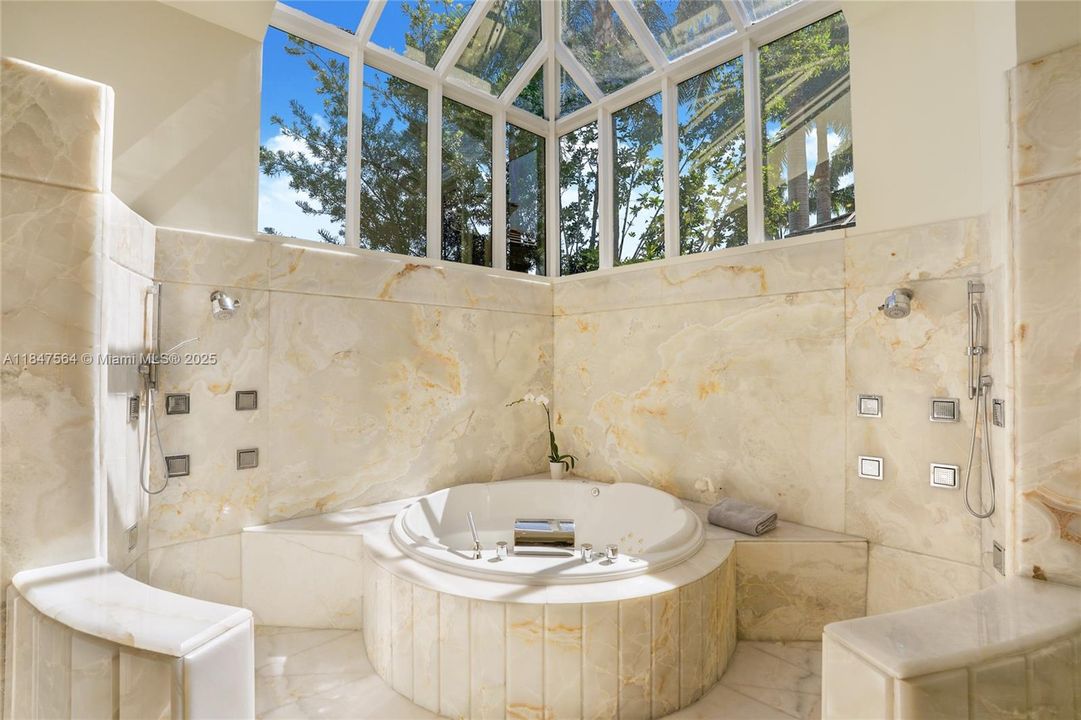 For Sale: $4,450,000 (5 beds, 4 baths, 6680 Square Feet)