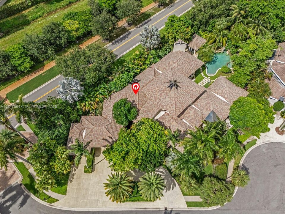 For Sale: $4,450,000 (5 beds, 4 baths, 6680 Square Feet)