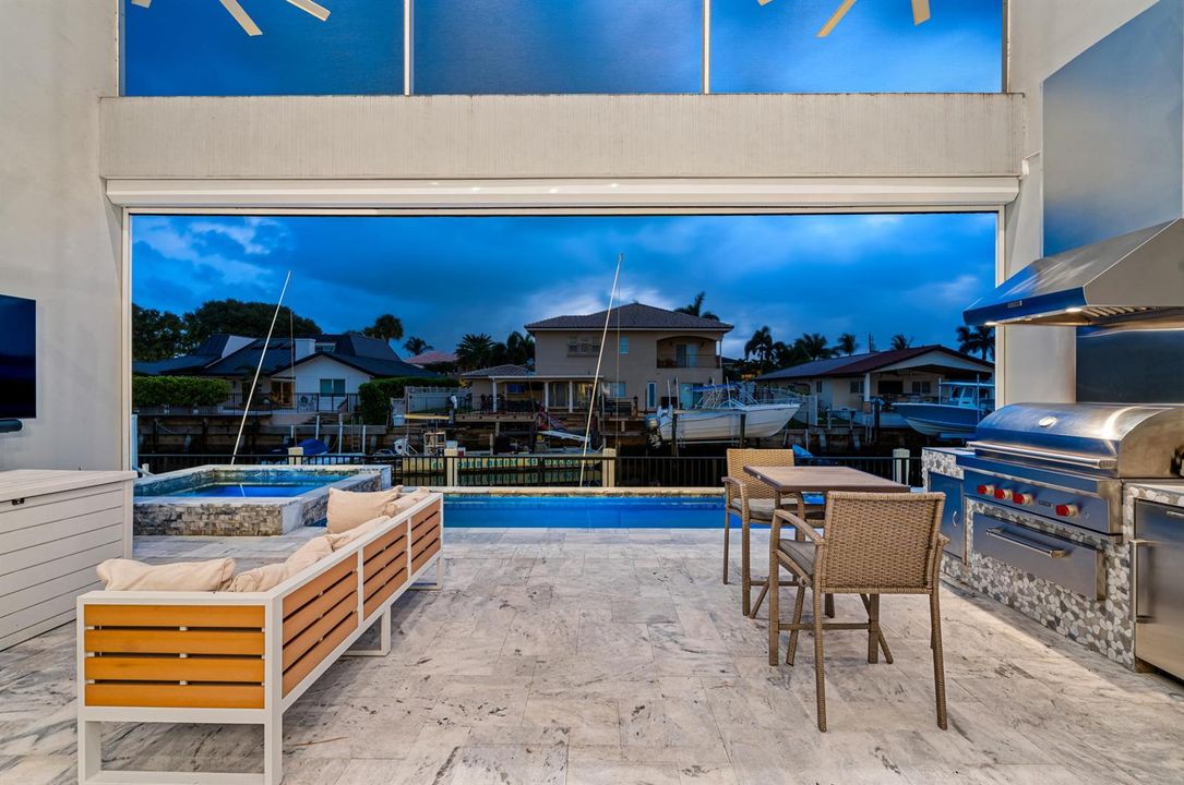 mls_LOGGIA_STRAIGHT_SUNRISE_DT