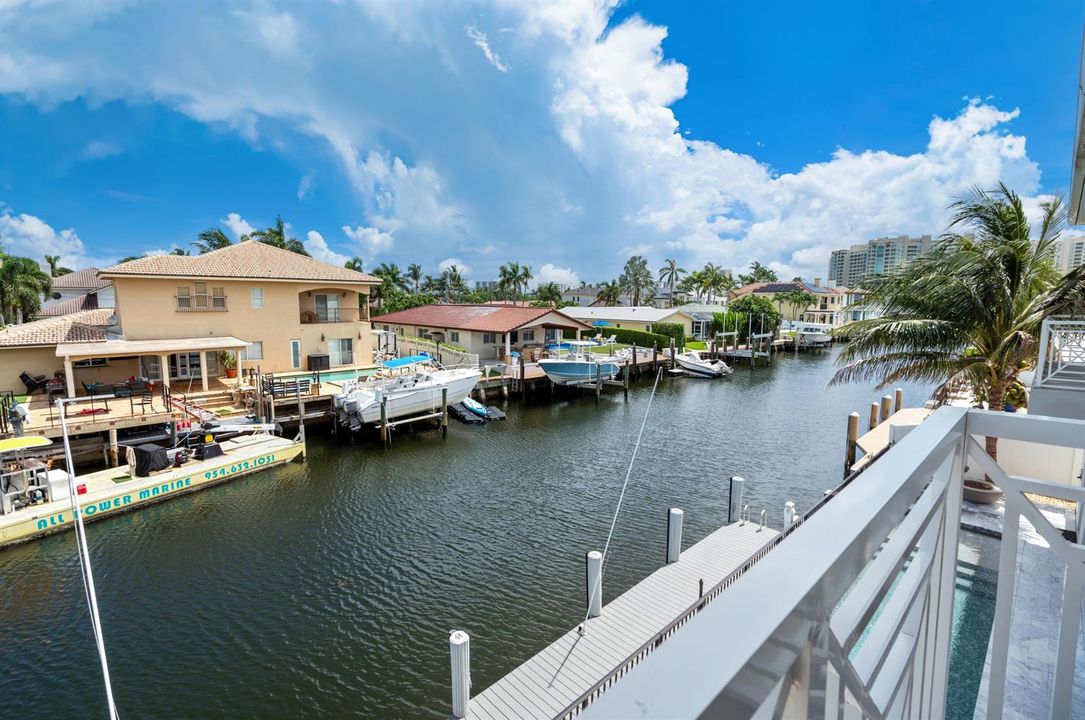 mls_BALCONY_VIEW_1_DT