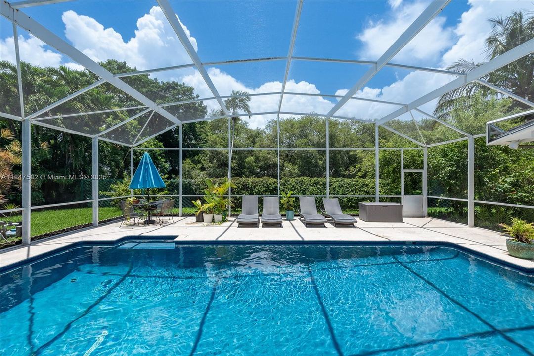 На продажу: $2,149,000 (5 спален, 4 ванн, 4001 Квадратных фут)