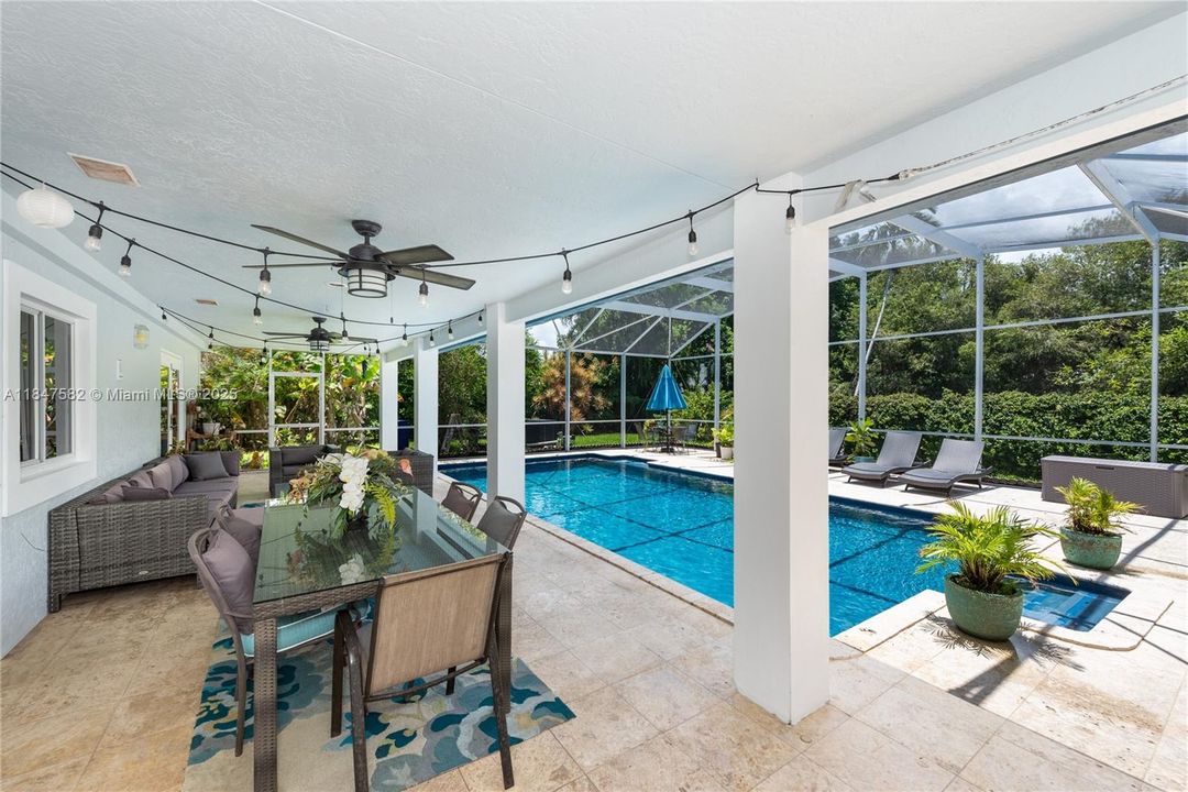 На продажу: $2,149,000 (5 спален, 4 ванн, 4001 Квадратных фут)