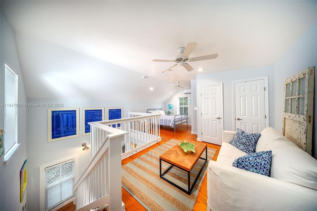 For Sale: $3,595,000 (5 beds, 4 baths, 2721 Square Feet)