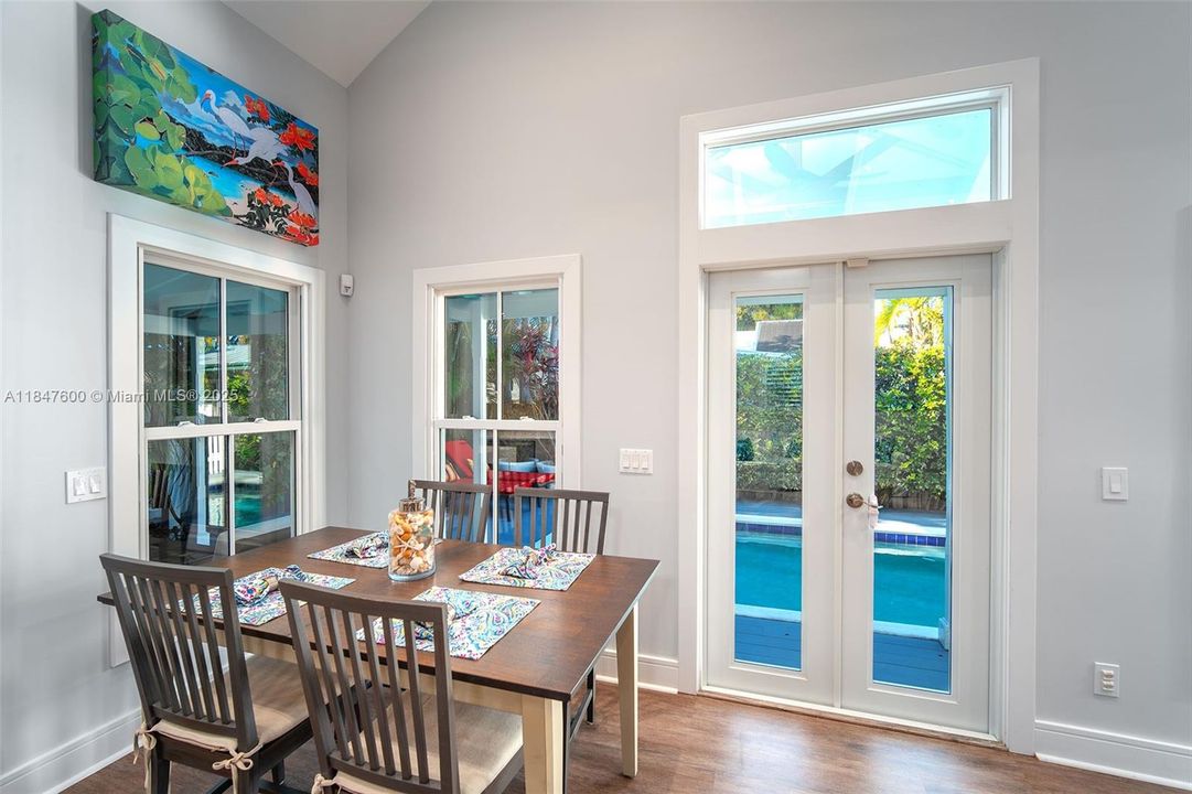 For Sale: $3,595,000 (5 beds, 4 baths, 2721 Square Feet)