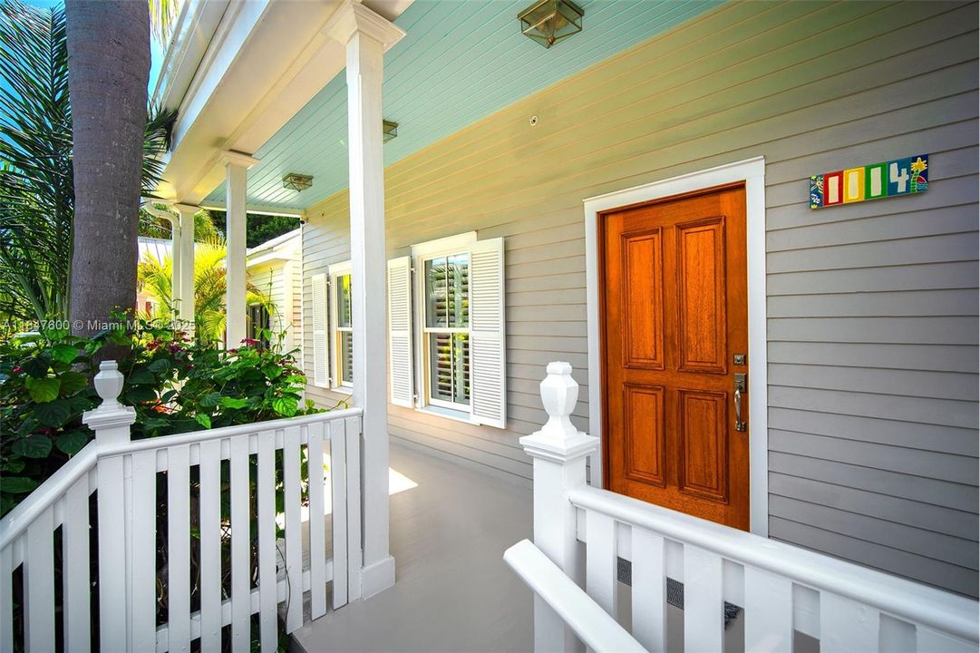 For Sale: $3,595,000 (5 beds, 4 baths, 2721 Square Feet)