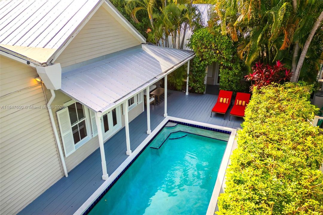 For Sale: $3,595,000 (5 beds, 4 baths, 2721 Square Feet)