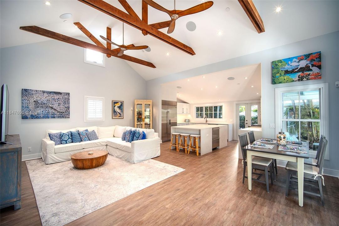 For Sale: $3,595,000 (5 beds, 4 baths, 2721 Square Feet)