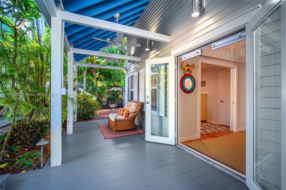 For Sale: $3,595,000 (5 beds, 4 baths, 2721 Square Feet)