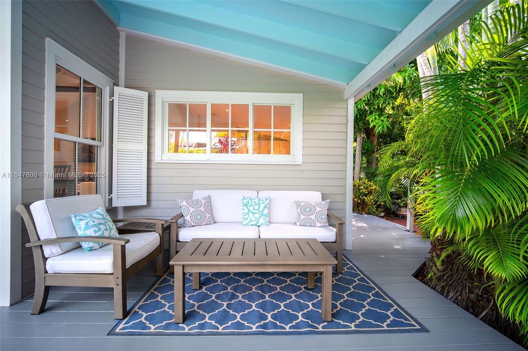 For Sale: $3,595,000 (5 beds, 4 baths, 2721 Square Feet)