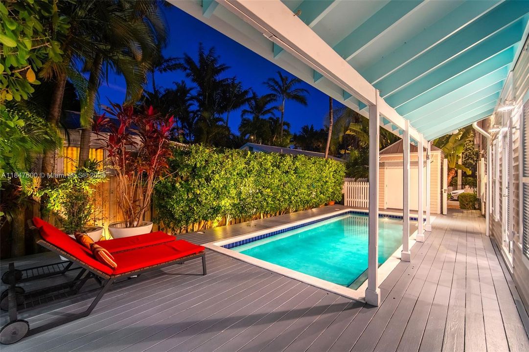 For Sale: $3,595,000 (5 beds, 4 baths, 2721 Square Feet)