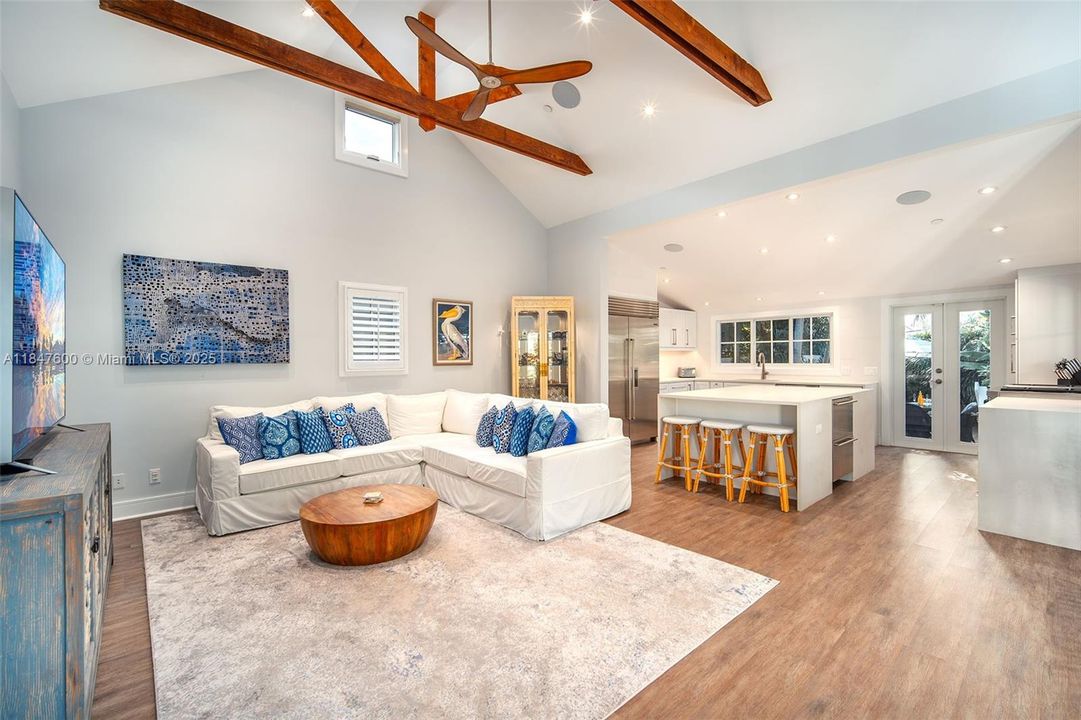 For Sale: $3,595,000 (5 beds, 4 baths, 2721 Square Feet)