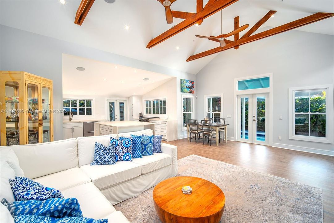 For Sale: $3,595,000 (5 beds, 4 baths, 2721 Square Feet)