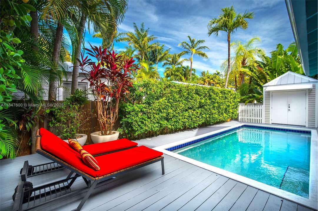 For Sale: $3,595,000 (5 beds, 4 baths, 2721 Square Feet)