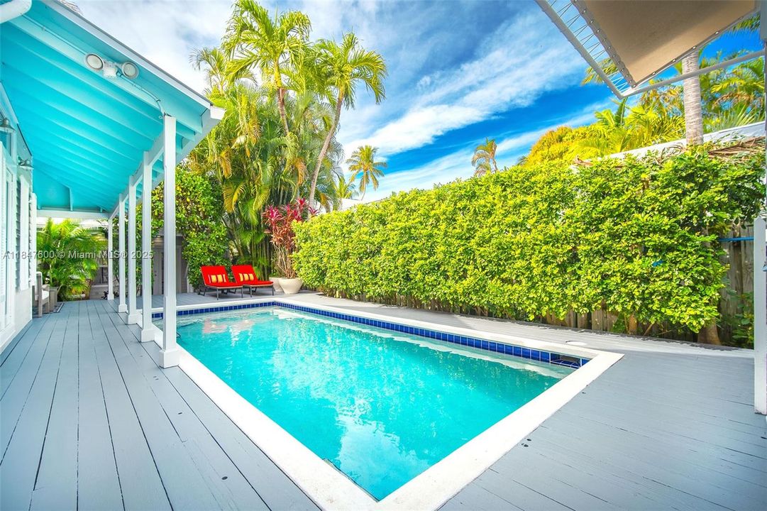 For Sale: $3,595,000 (5 beds, 4 baths, 2721 Square Feet)