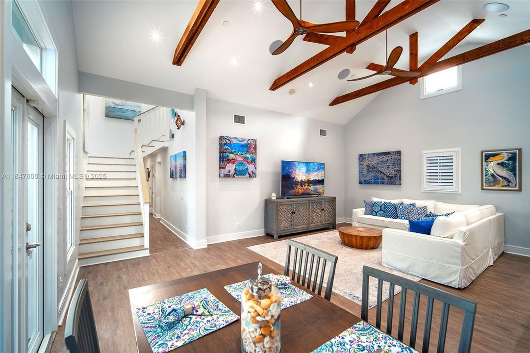 For Sale: $3,595,000 (5 beds, 4 baths, 2721 Square Feet)