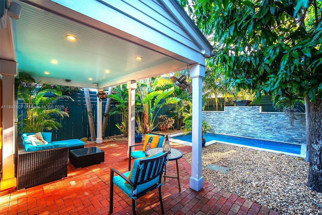 Недавно продано: $1,995,000 (3 спален, 3 ванн, 1473 Квадратных фут)