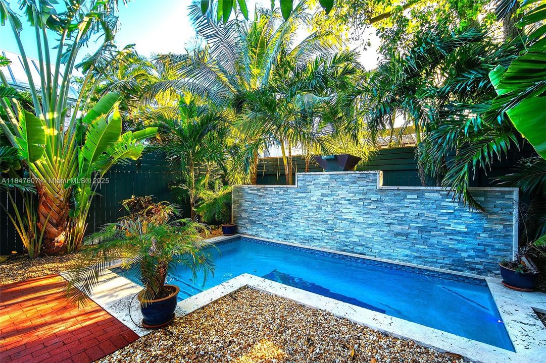 Недавно продано: $1,995,000 (3 спален, 3 ванн, 1473 Квадратных фут)