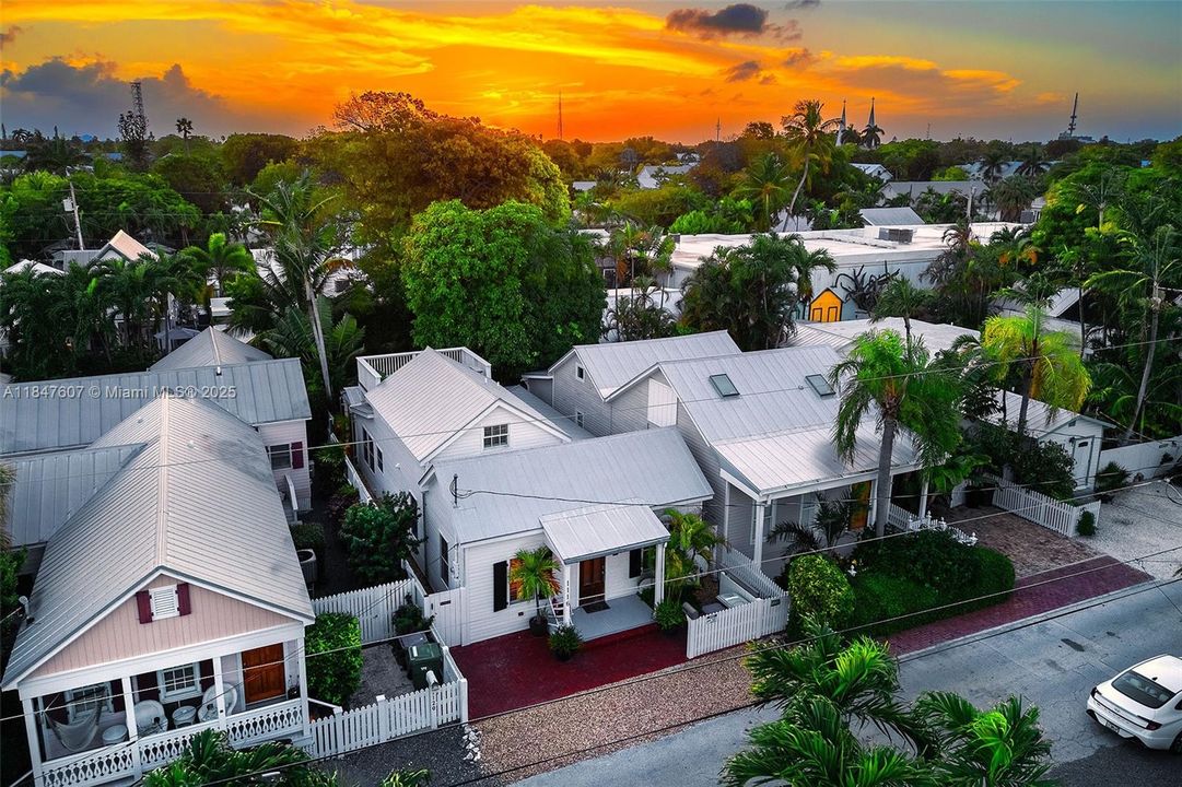 Недавно продано: $1,995,000 (3 спален, 3 ванн, 1473 Квадратных фут)