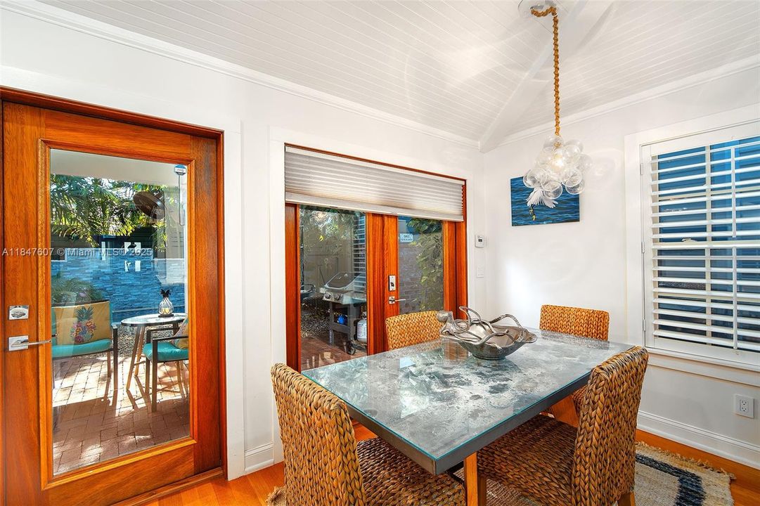 Недавно продано: $1,995,000 (3 спален, 3 ванн, 1473 Квадратных фут)