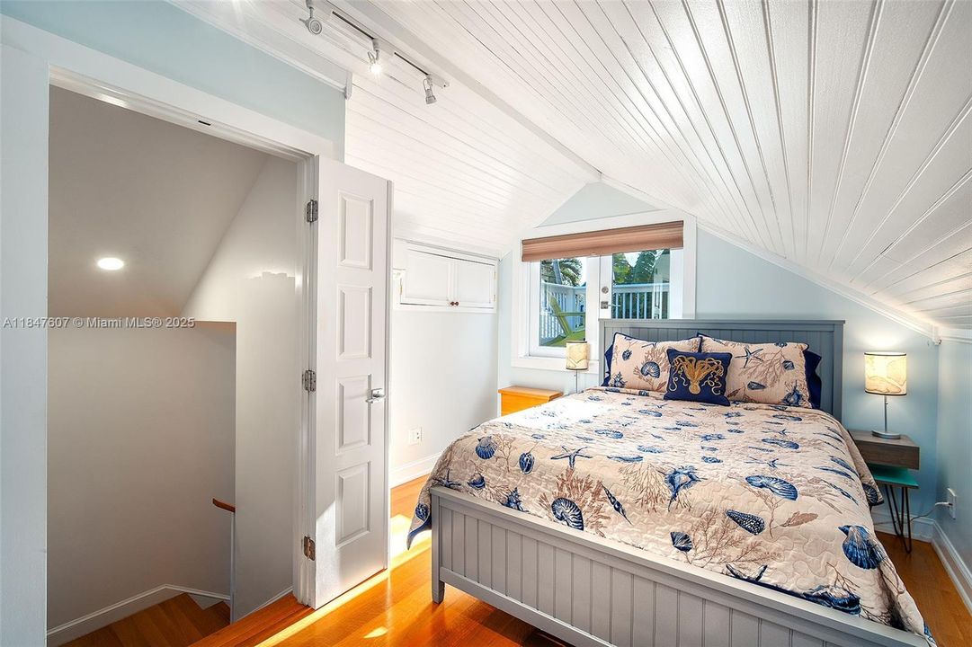 Недавно продано: $1,995,000 (3 спален, 3 ванн, 1473 Квадратных фут)