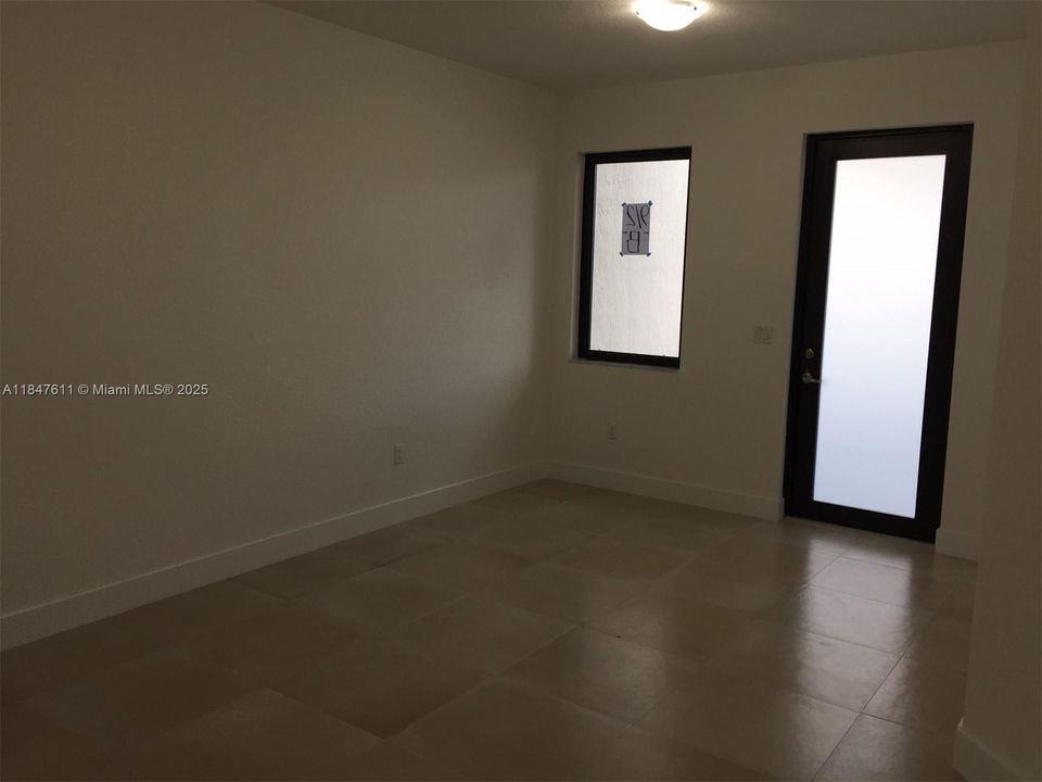 Недавно арендовано: $3,600 (3 спален, 3 ванн, 1776 Квадратных фут)