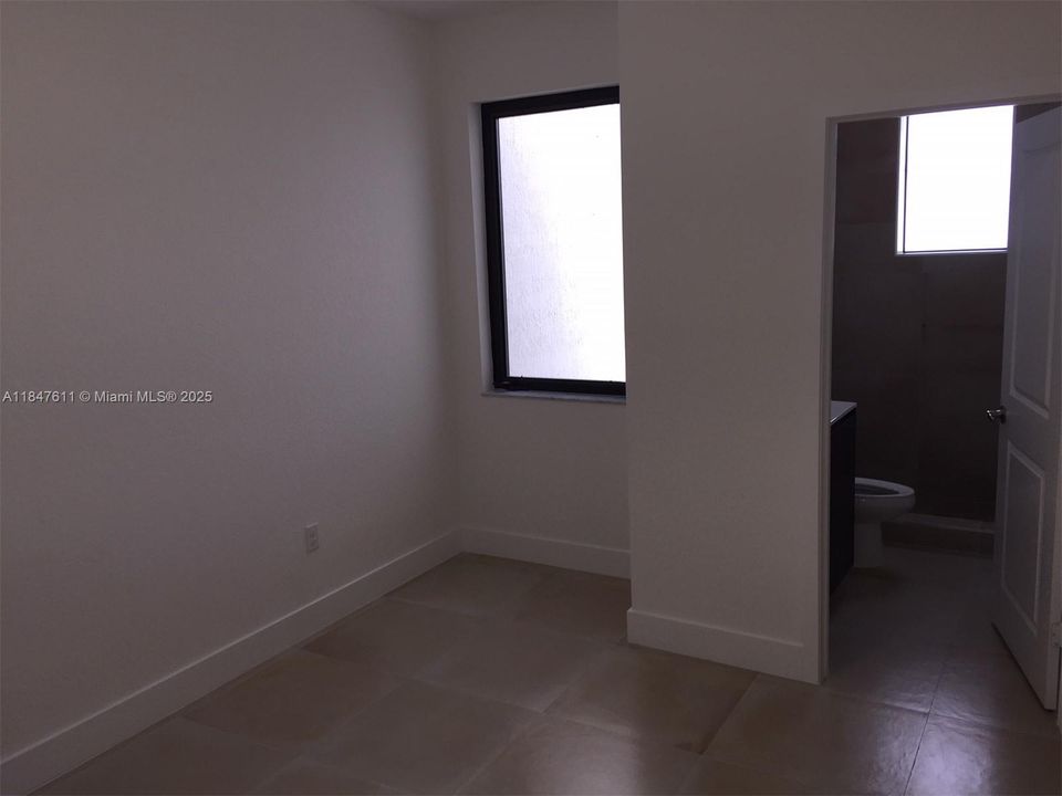 Недавно арендовано: $3,600 (3 спален, 3 ванн, 1776 Квадратных фут)