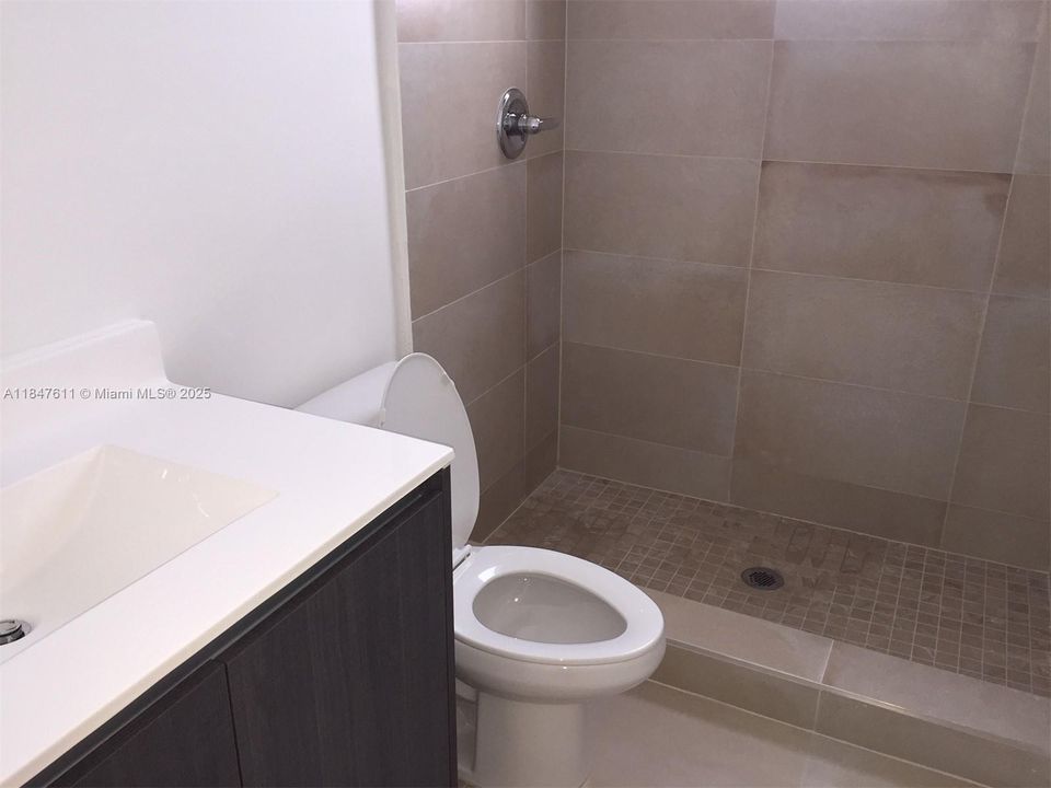 Недавно арендовано: $3,600 (3 спален, 3 ванн, 1776 Квадратных фут)