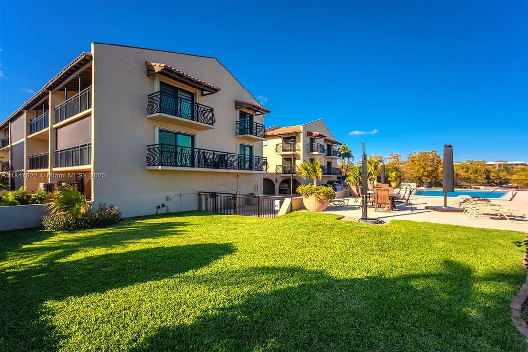 待售: $1,999,000 (2 贝兹, 3 浴室, 1940 平方英尺)