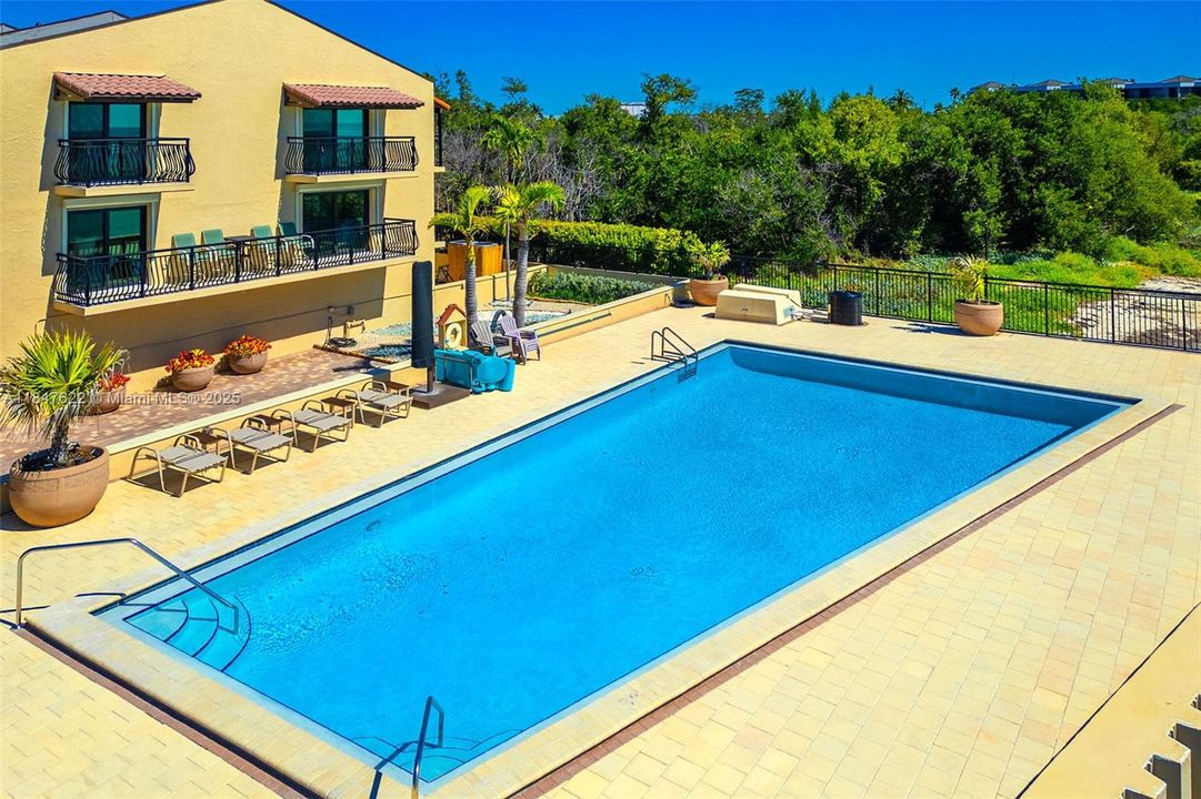 待售: $1,999,000 (2 贝兹, 3 浴室, 1940 平方英尺)