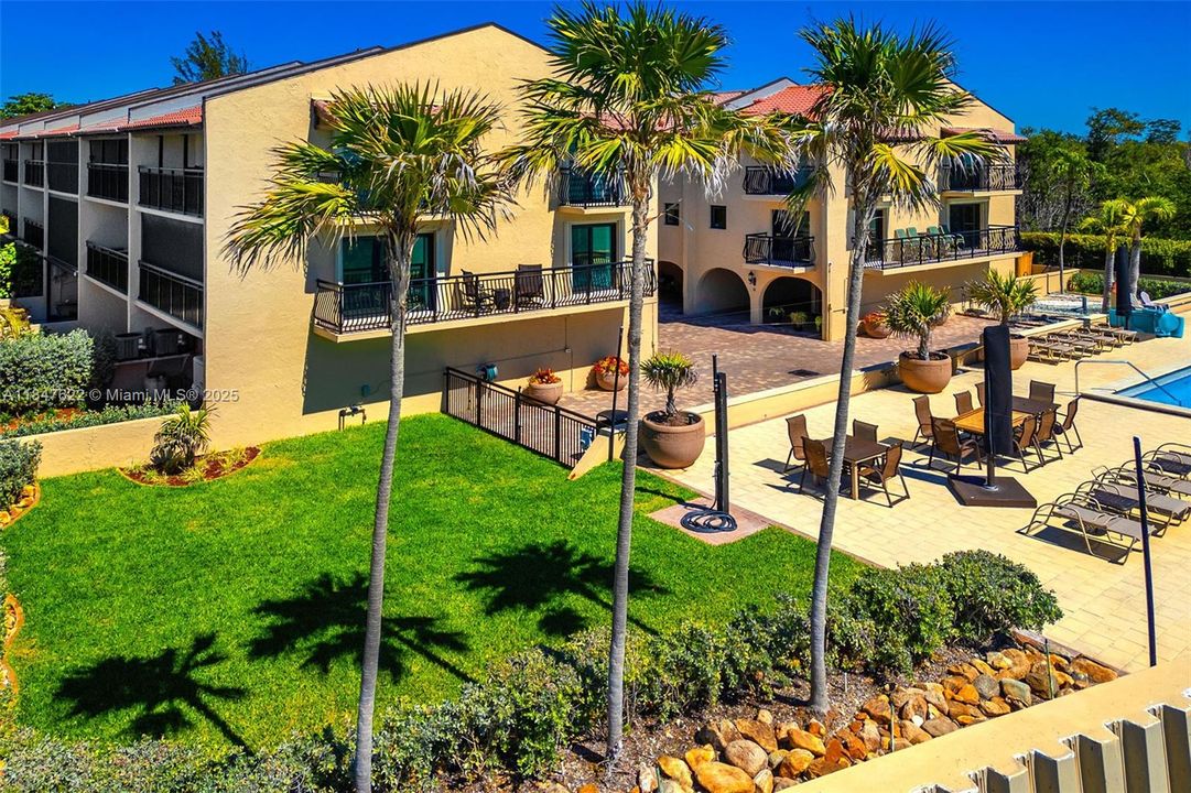 待售: $1,999,000 (2 贝兹, 3 浴室, 1940 平方英尺)