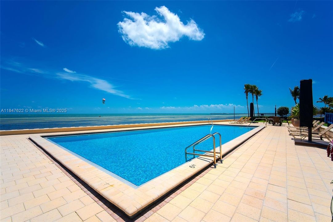 待售: $1,999,000 (2 贝兹, 3 浴室, 1940 平方英尺)