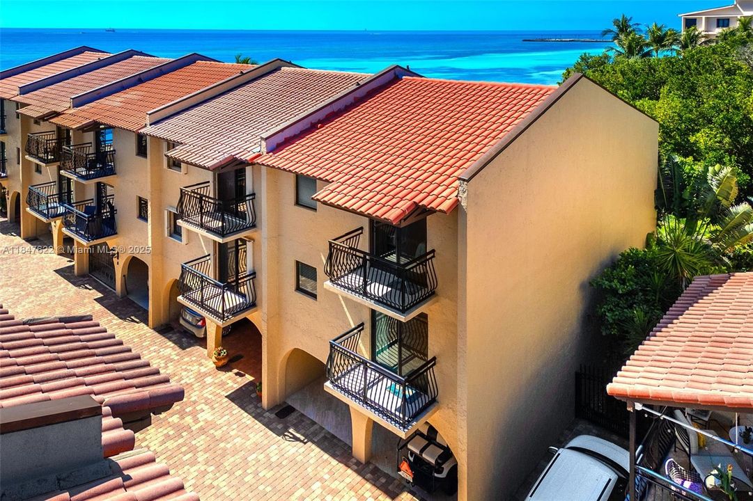 待售: $1,999,000 (2 贝兹, 3 浴室, 1940 平方英尺)