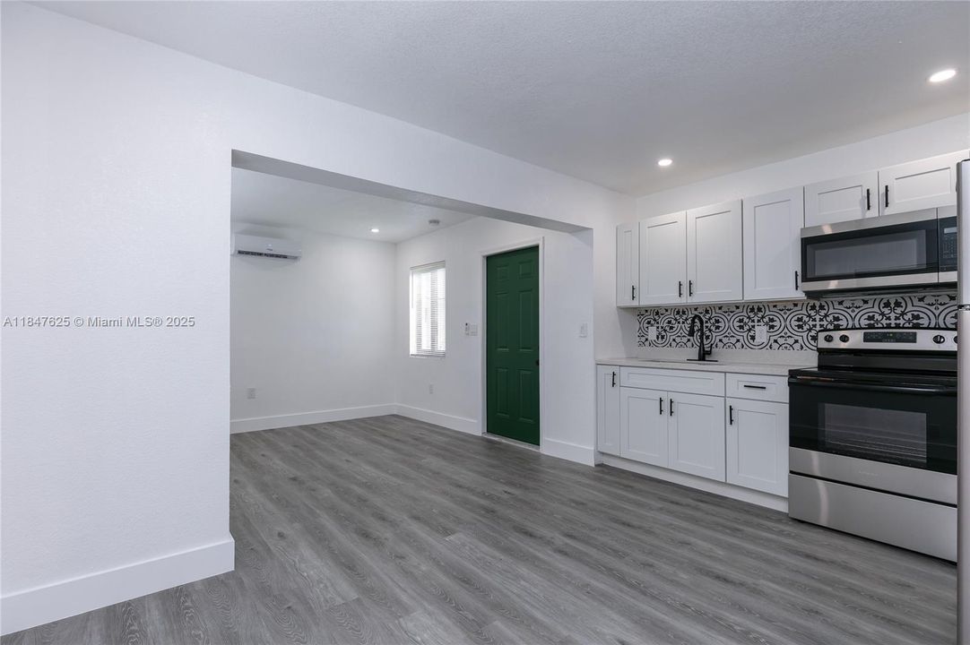 For Sale: $979,000 (0 beds, 0 baths, 1898 Square Feet)