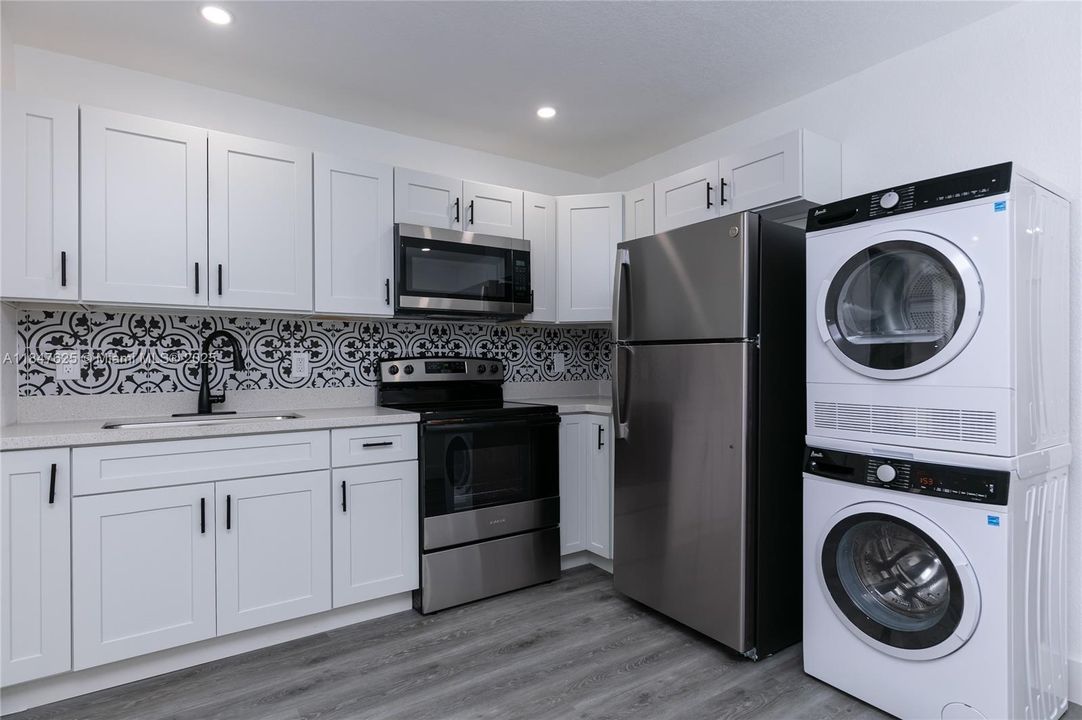 For Sale: $979,000 (0 beds, 0 baths, 1898 Square Feet)