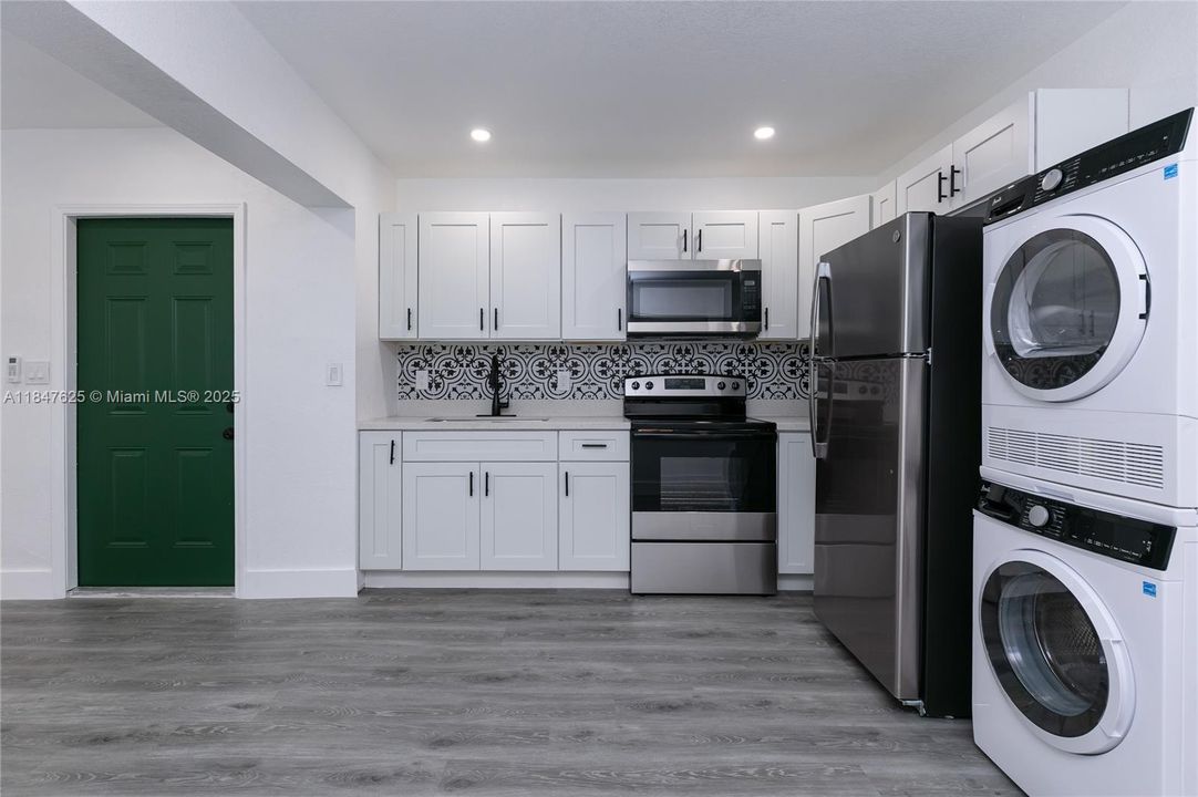 For Sale: $979,000 (0 beds, 0 baths, 1898 Square Feet)