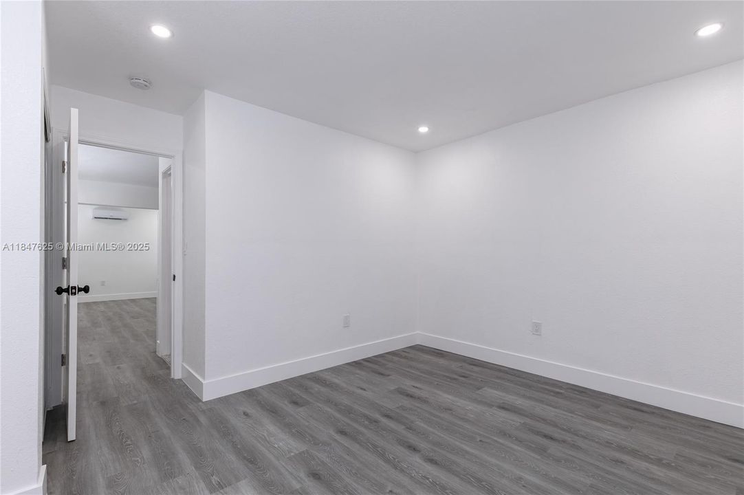 For Sale: $979,000 (0 beds, 0 baths, 1898 Square Feet)