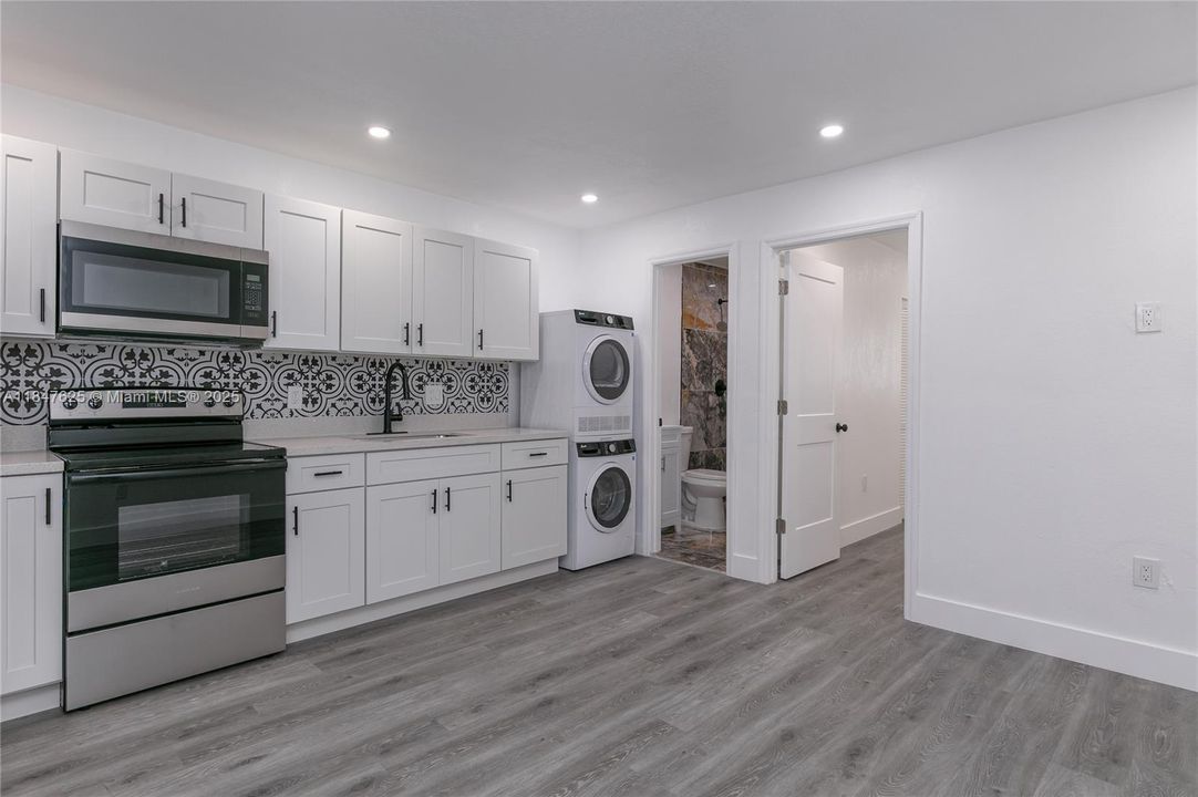 For Sale: $979,000 (0 beds, 0 baths, 1898 Square Feet)