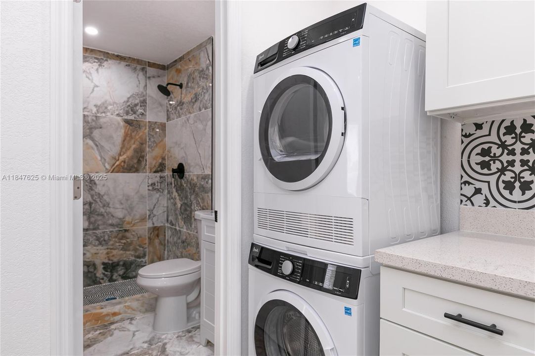 For Sale: $979,000 (0 beds, 0 baths, 1898 Square Feet)