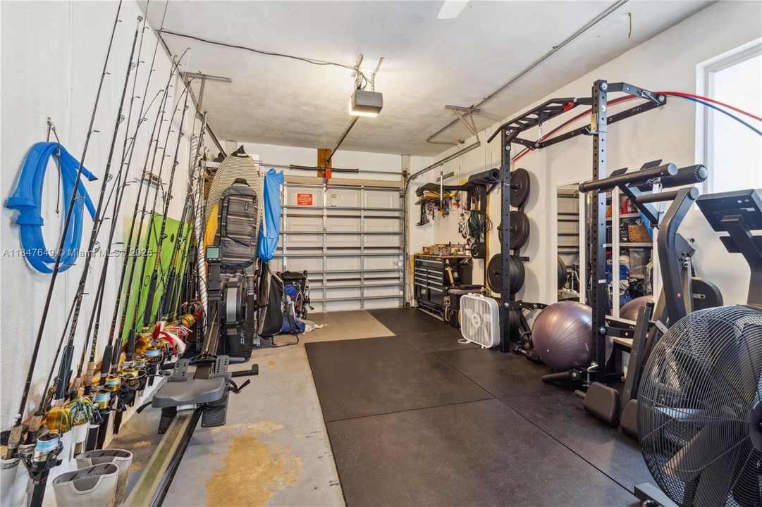 Recently Sold: $799,999 (3 beds, 2 baths, 1633 Square Feet)