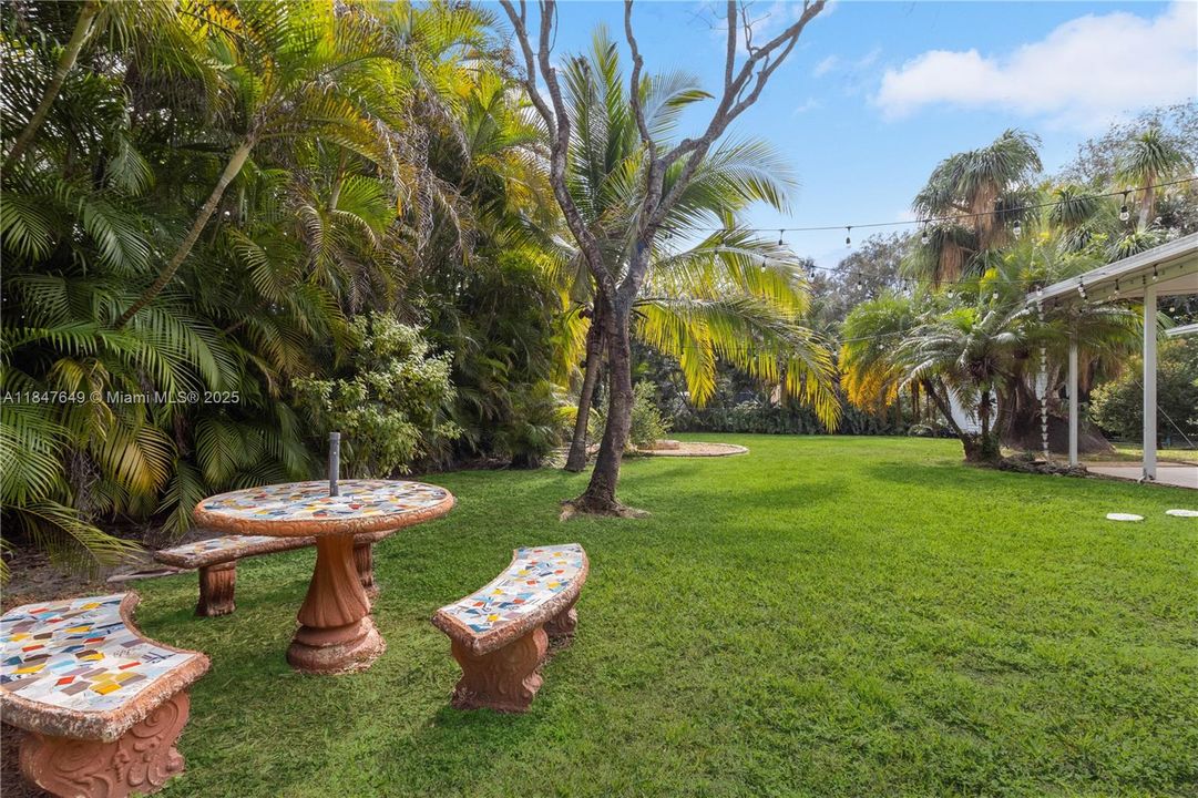 Recently Sold: $799,999 (3 beds, 2 baths, 1633 Square Feet)