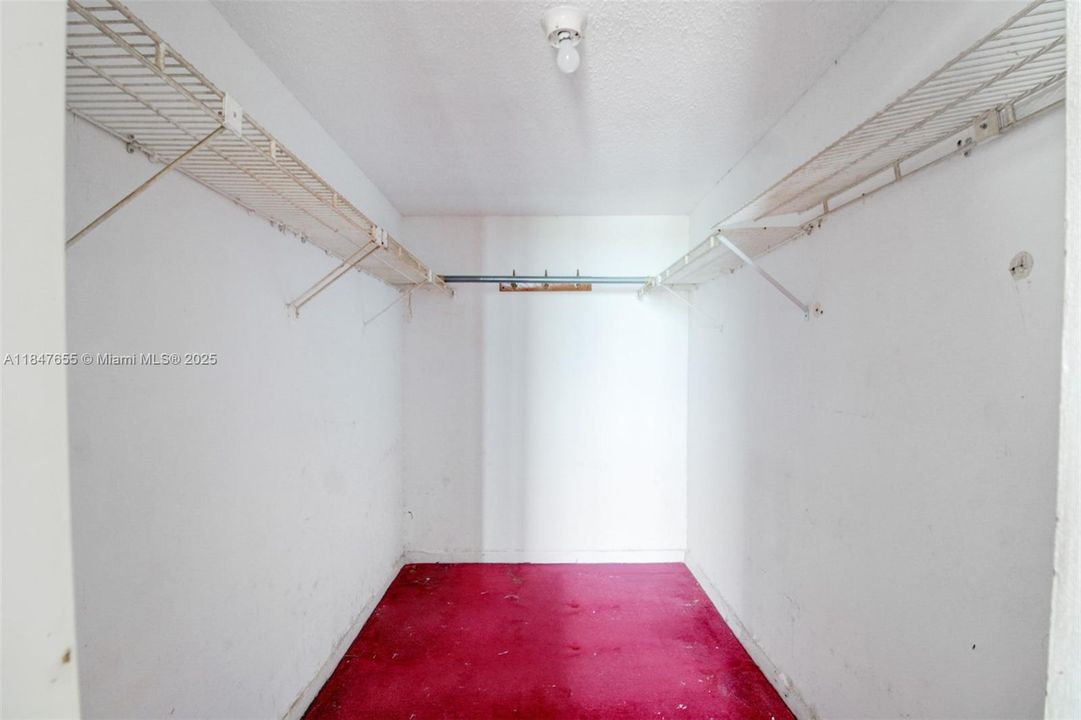 Active With Contract: $87,000 (2 beds, 2 baths, 900 Square Feet)