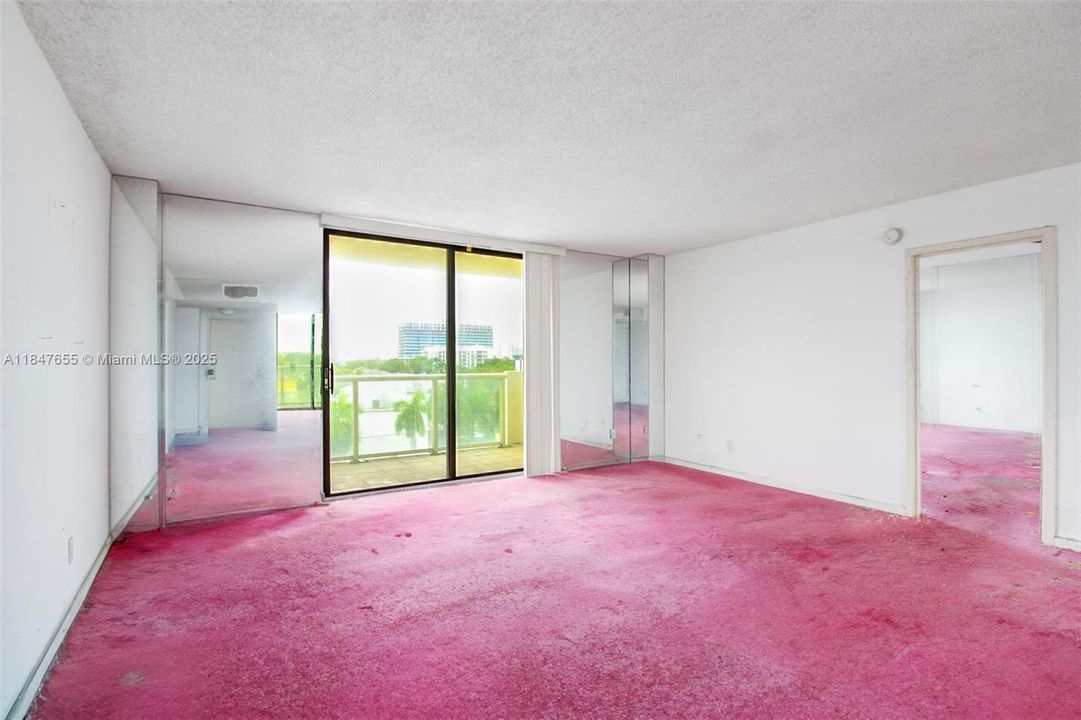 Active With Contract: $87,000 (2 beds, 2 baths, 900 Square Feet)