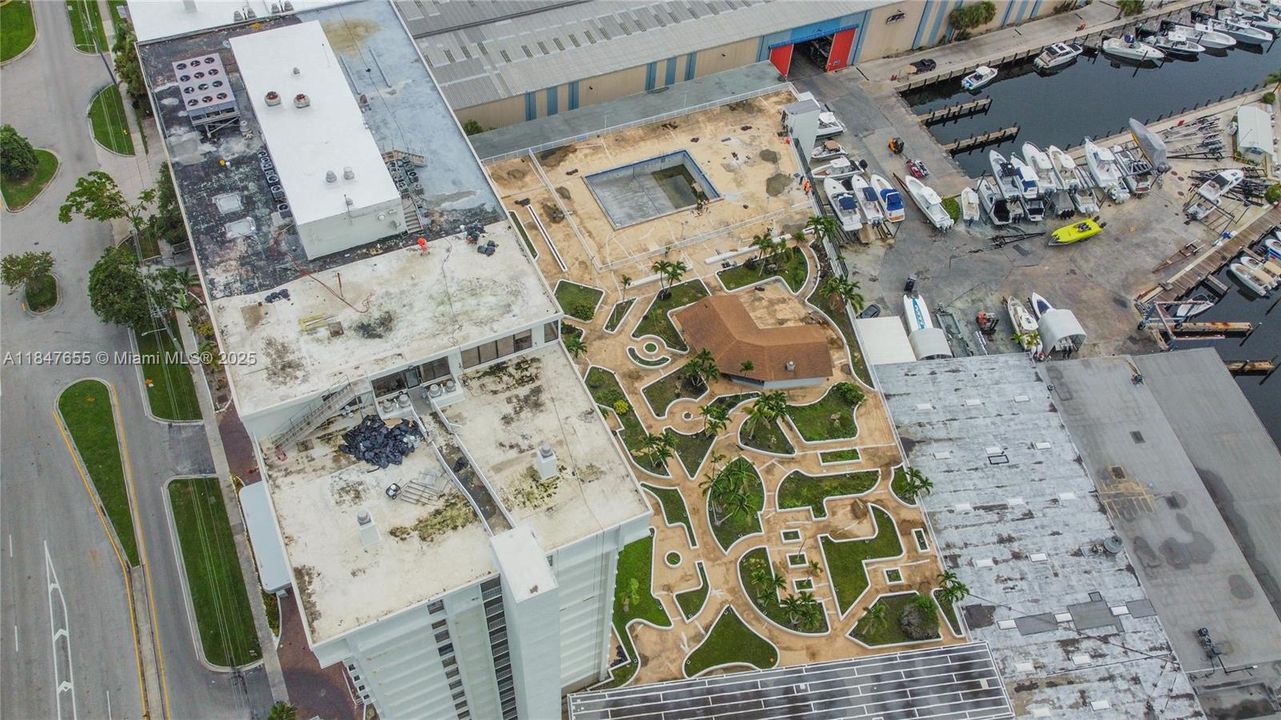 Active With Contract: $87,000 (2 beds, 2 baths, 900 Square Feet)