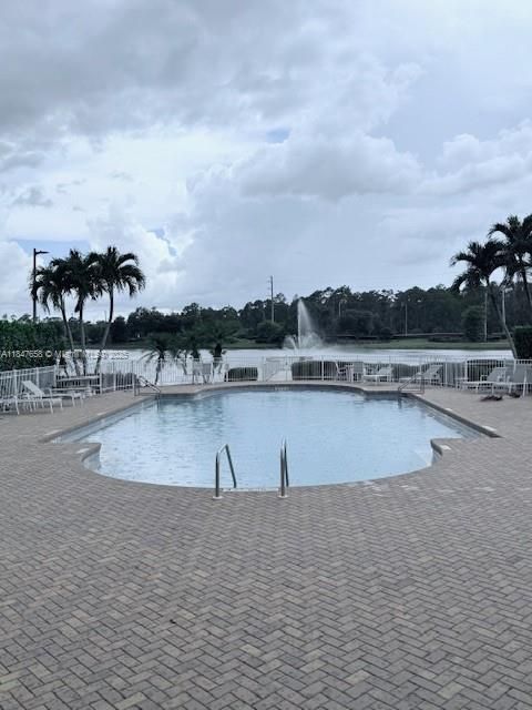 For Sale: $740,000 (4 beds, 3 baths, 2908 Square Feet)