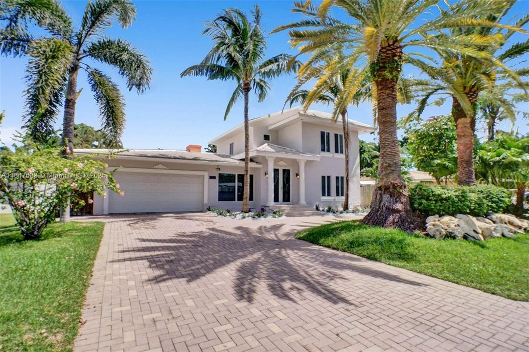 Recientemente alquilado: $18,000 (5 camas, 4 baños, 2756 Pies cuadrados)