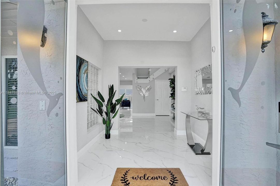 Recientemente alquilado: $18,000 (5 camas, 4 baños, 2756 Pies cuadrados)