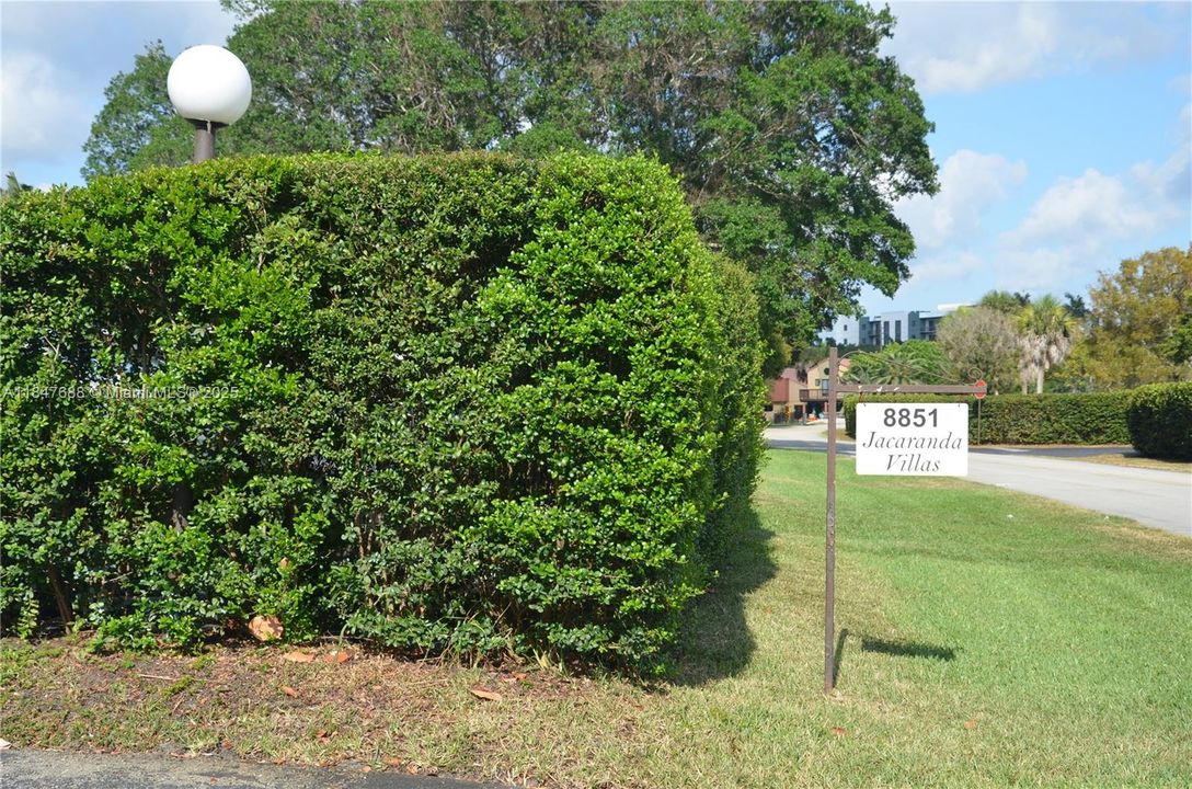 Active With Contract: $165,000 (1 beds, 1 baths, 750 Square Feet)