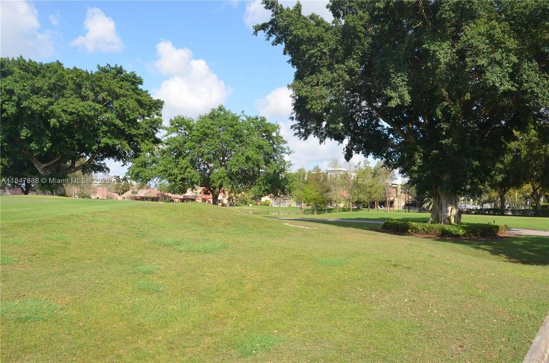 Active With Contract: $165,000 (1 beds, 1 baths, 750 Square Feet)