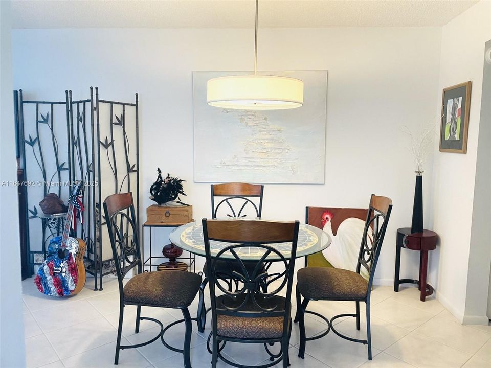 En Venta: $107,000 (1 camas, 1 baños, 700 Pies cuadrados)